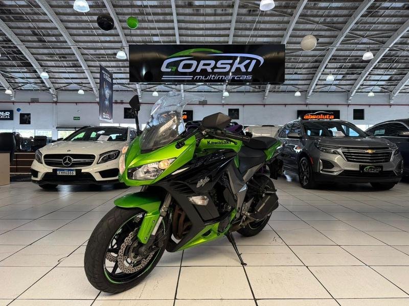 KAWASAKI NINJA 1000  na cor Verde em Curitiba / PR - 845025