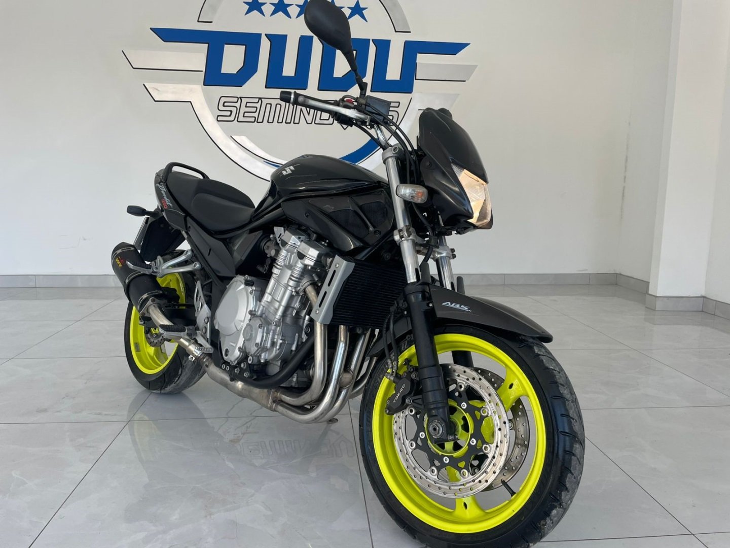 Suzuki BANDIT 1250S  na cor Preto em Joinville / SC - 845172