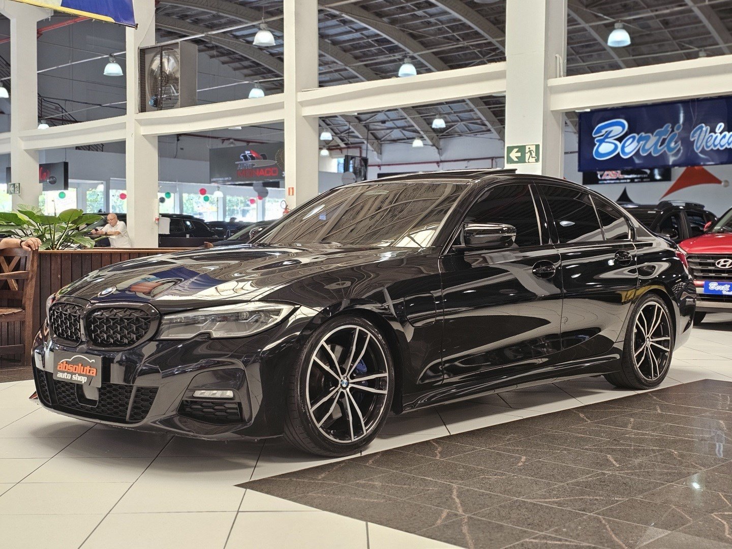 imagem de M Sport 2.0 Turbo Aut. (Híbrido)