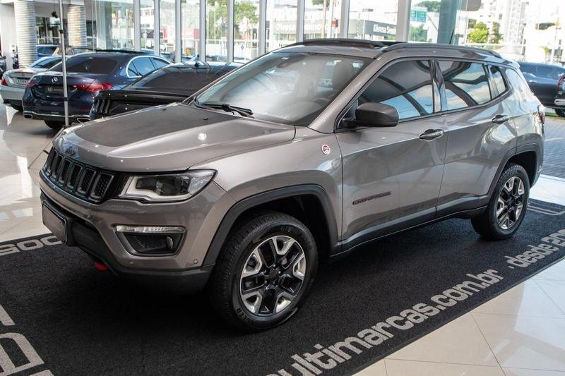 imagem de TRAILHAWK TD350 2.0 4x4 Die. Aut