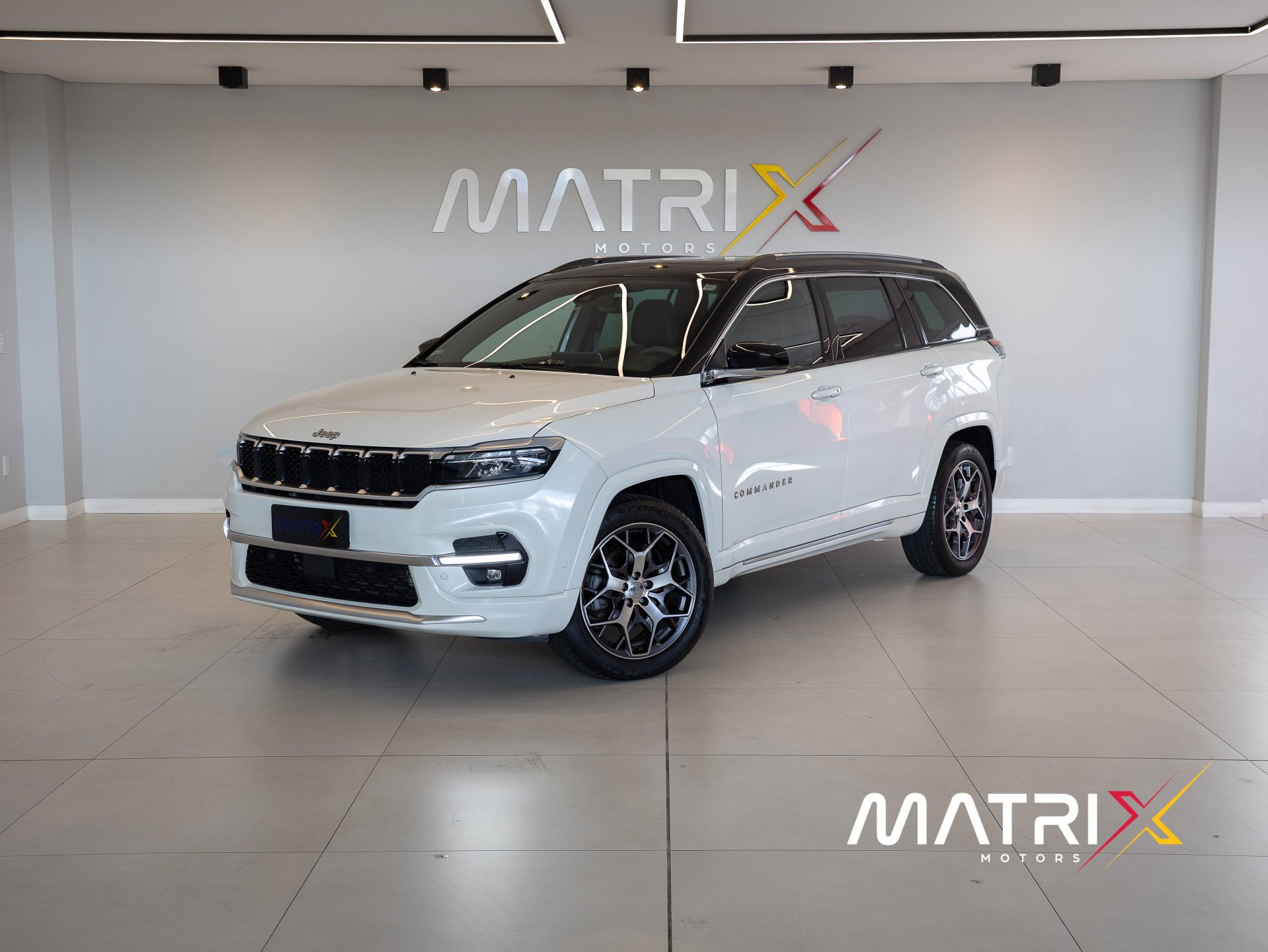 Jeep Commander Overland T270 1.3 TB Flex Aut. na cor Branco em São José / SC - 845960