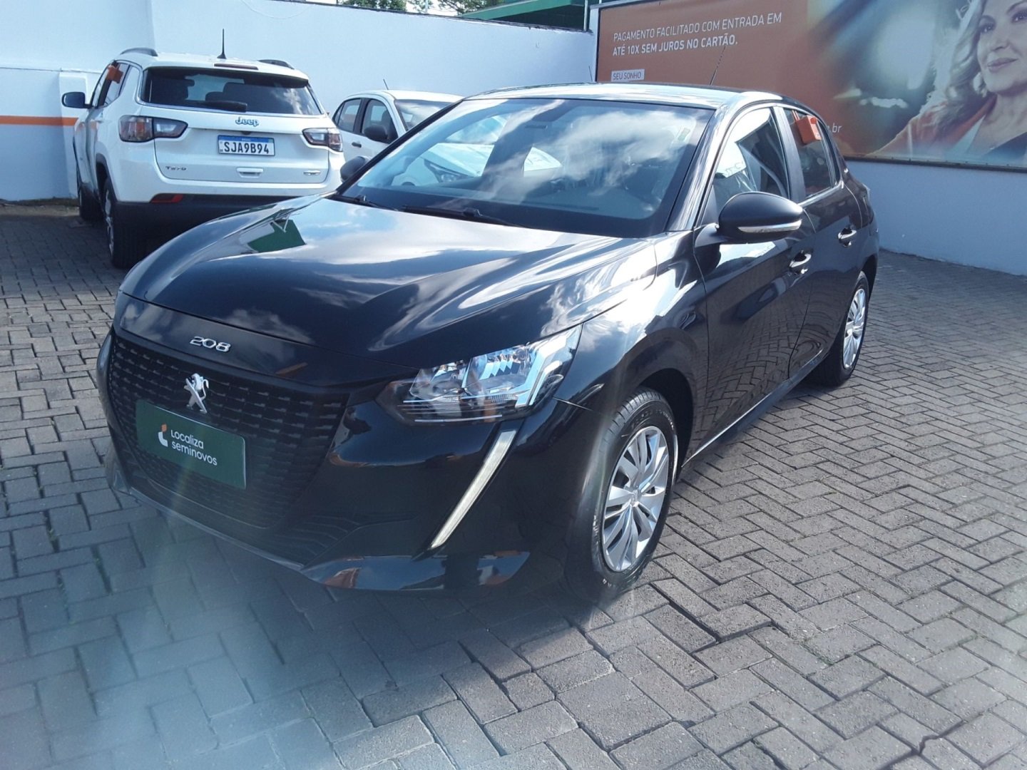 Peugeot 208 Like 1.0 Flex 6V 5p Mec. na cor Preto em Cascavel / PR - 853552