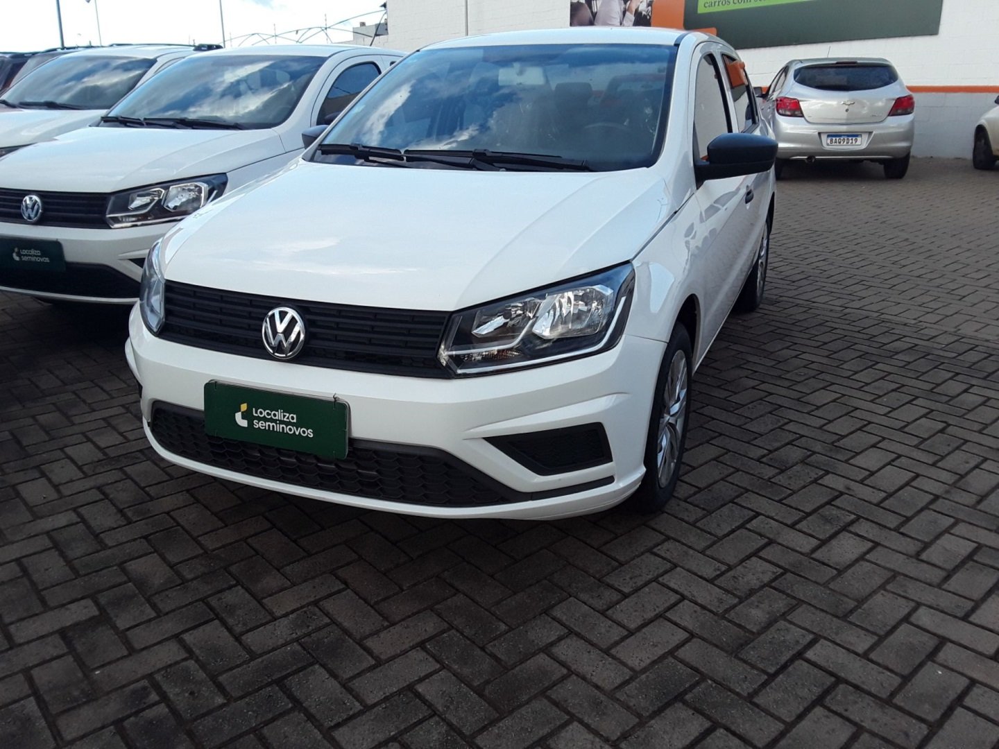 Volkswagen Voyage 1.0 Flex 12V 4p na cor Branco em Cascavel / PR - 853660