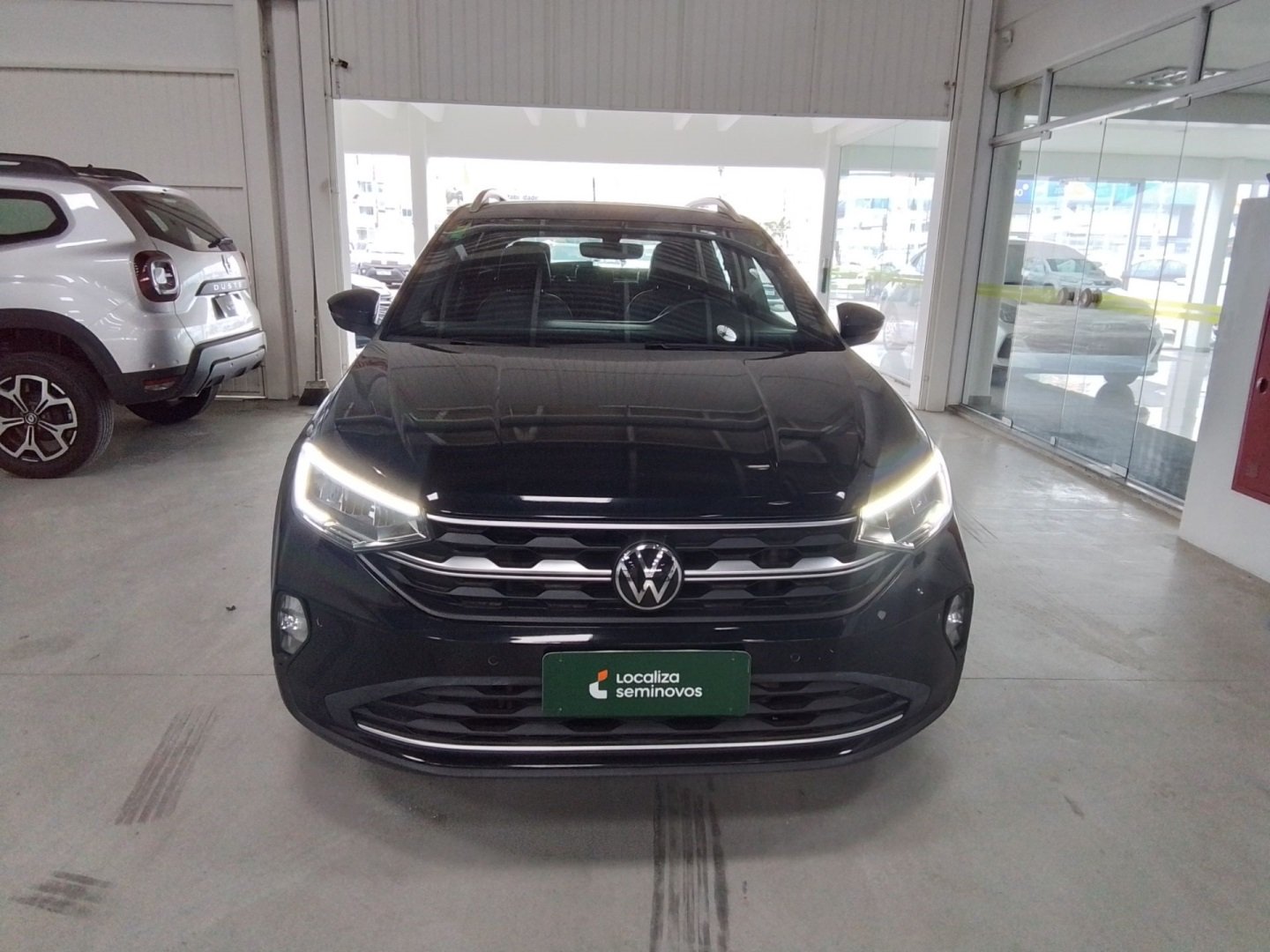 Volkswagen Nivus Highline 1.0 200 TSI Flex Aut. na cor Preto em Itajaí / SC - 856620