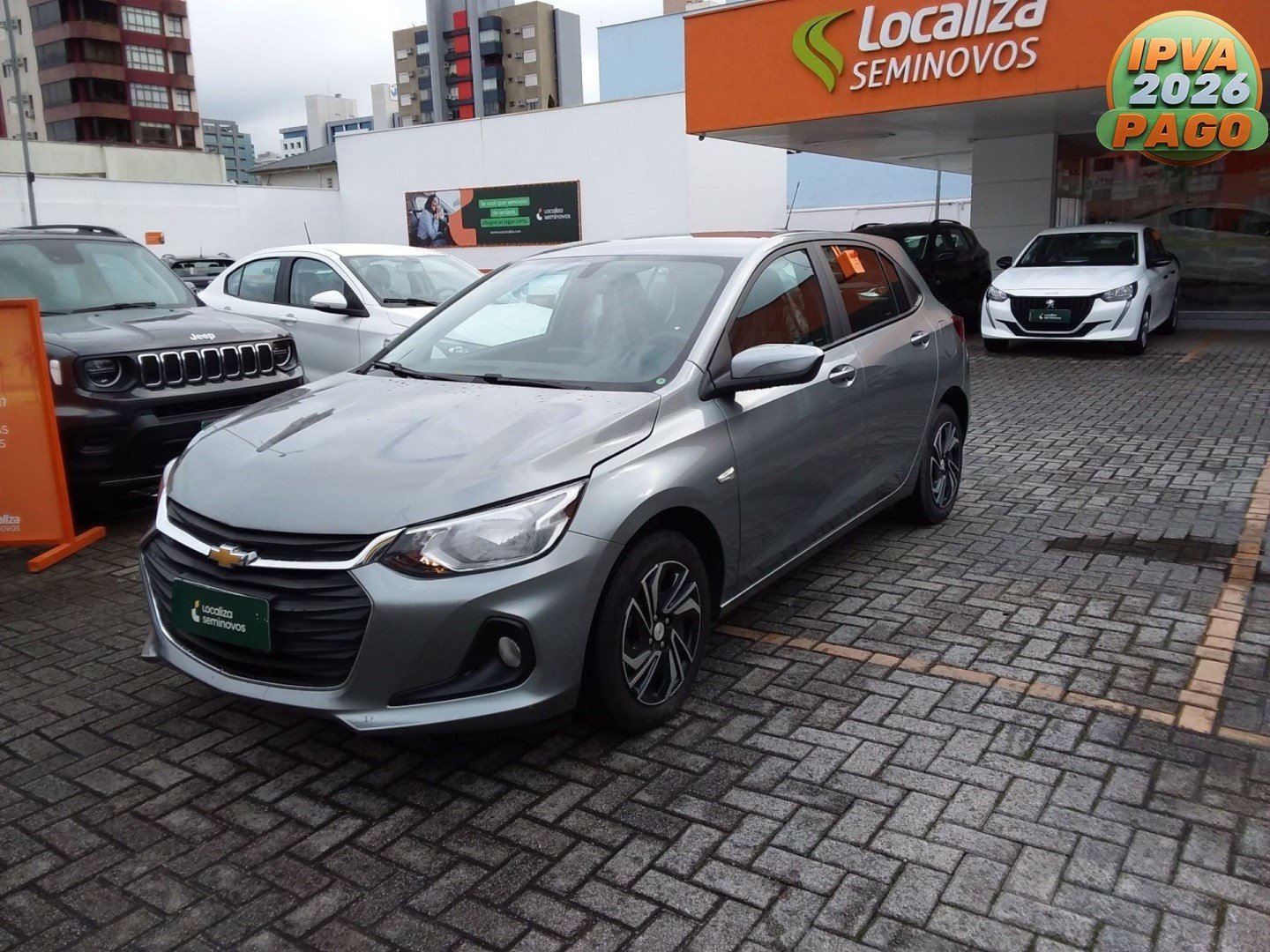Chevrolet Onix HATCH LT 1.0 12V TB Flex 5p Mec. na cor Prata em Lages / SC - 857364