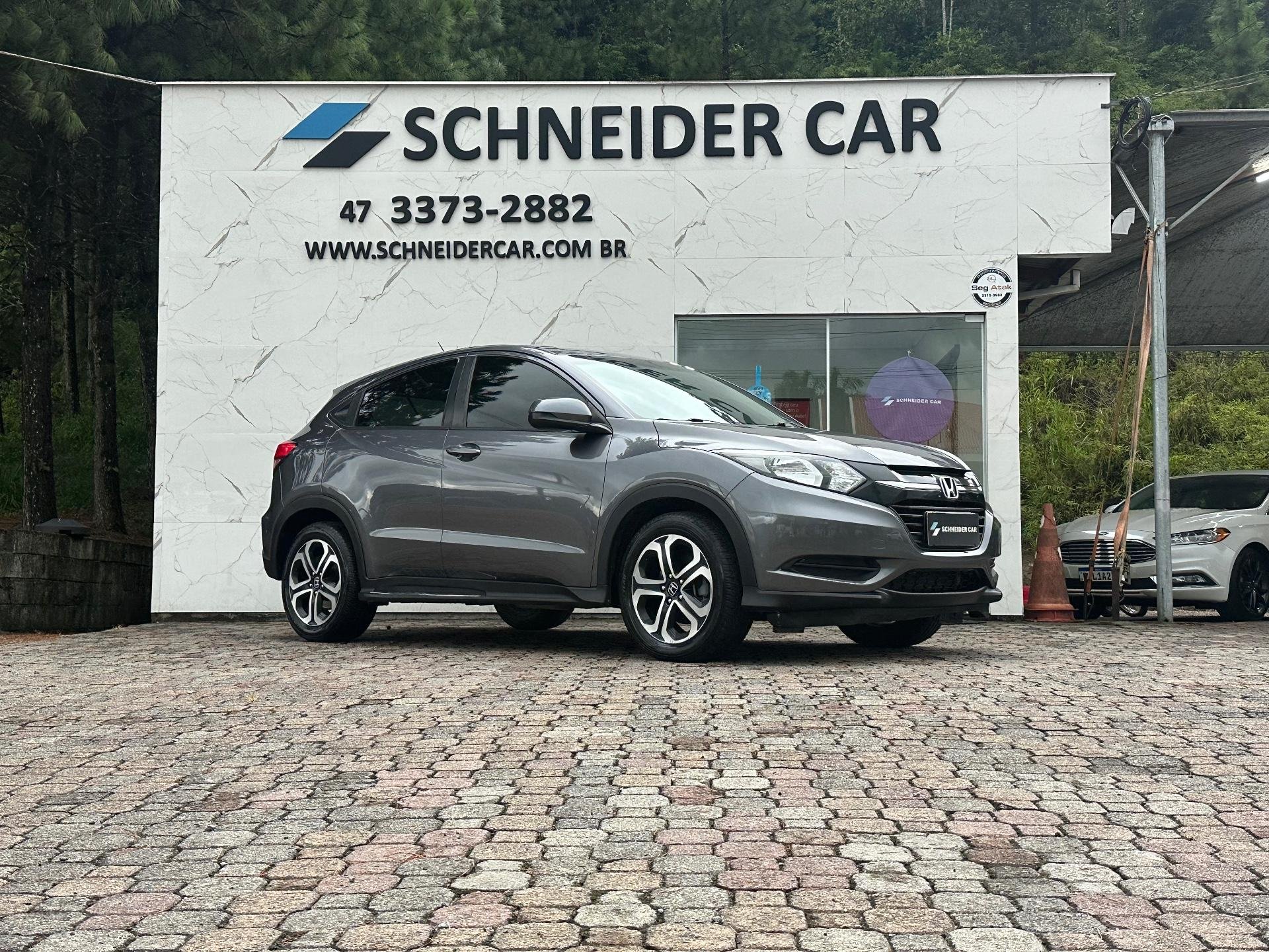 imagem de LX 1.8 Flexone 16V 5p Mec.