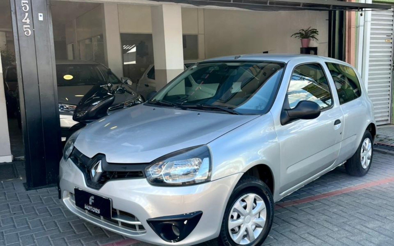 Renault Clio Authentique 1.0/1.0 Hi-Power 16V 3p na cor Branco em Curitiba / PR - 857644