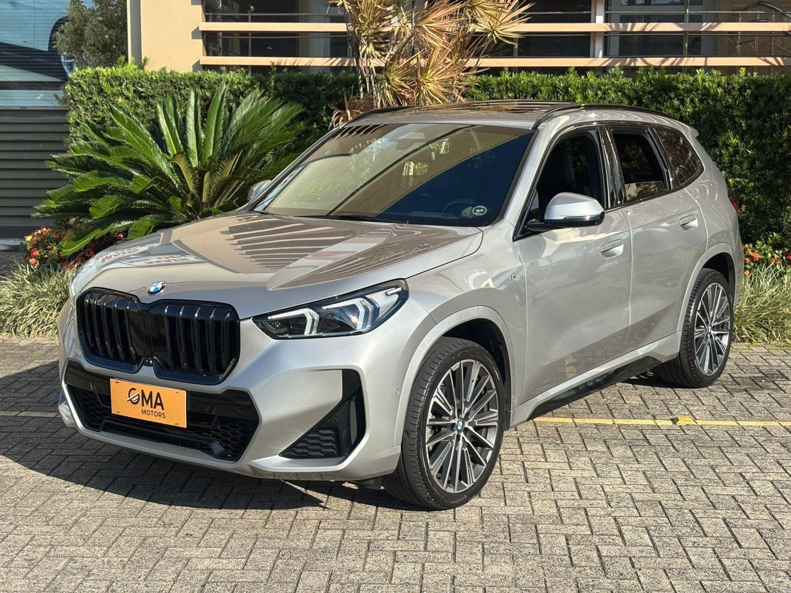 BMW X1 SDRIVE 20i M Sport 2.0 TB Aut. na cor Prata em São José / SC - 857856