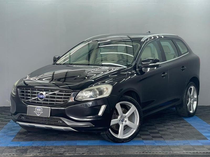 Volvo XC60 2.0 T5 5p na cor Preto em Curitiba / PR - 858229