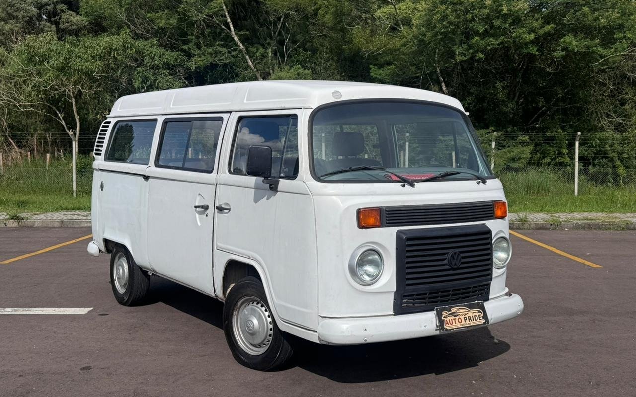 Volkswagen Kombi Standard 1.4 Mi Total Flex 8V na cor Branco em Campina Grande do Sul / PR - 858239