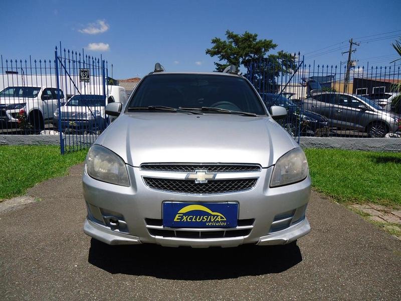 Chevrolet Celta Spirit/ LT 1.0 MPFI 8V FlexP. 5p na cor Prata em Curitiba / PR - 858444