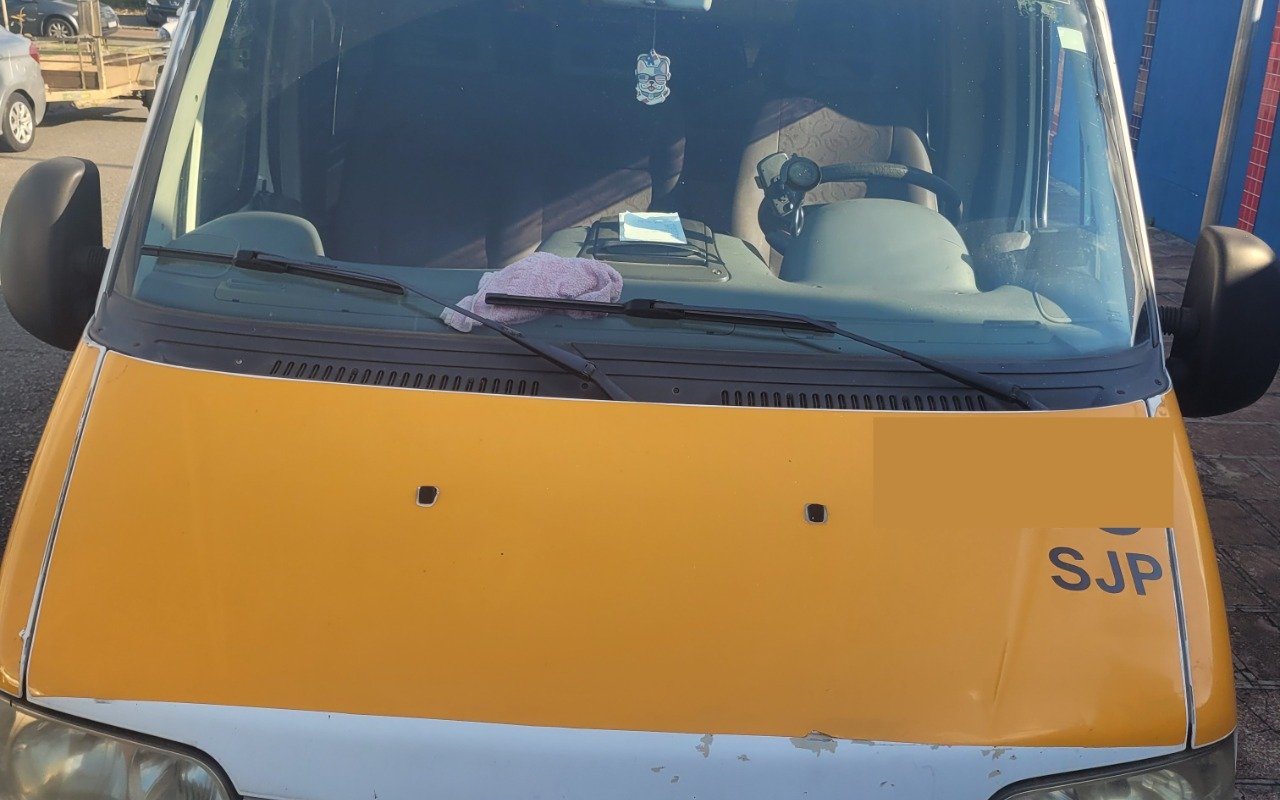 Peugeot Boxer 2.3 Minibus 15/16L TB Diesel. na cor Branco em São José dos Pinhais / PR - 858739