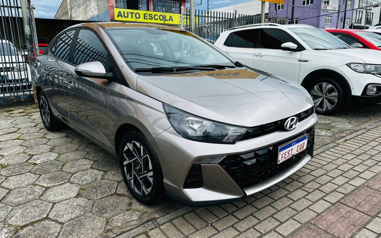 Hyundai HB20S Platinum 1.0 TB Flex 12V Aut. na cor Prata em Pinhais / PR - 859224
