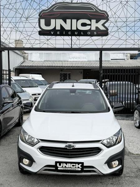 Chevrolet Onix HATCH ACTIV 1.4 8V Flex 5P Aut. na cor Branco em Pinhais / PR - 859260