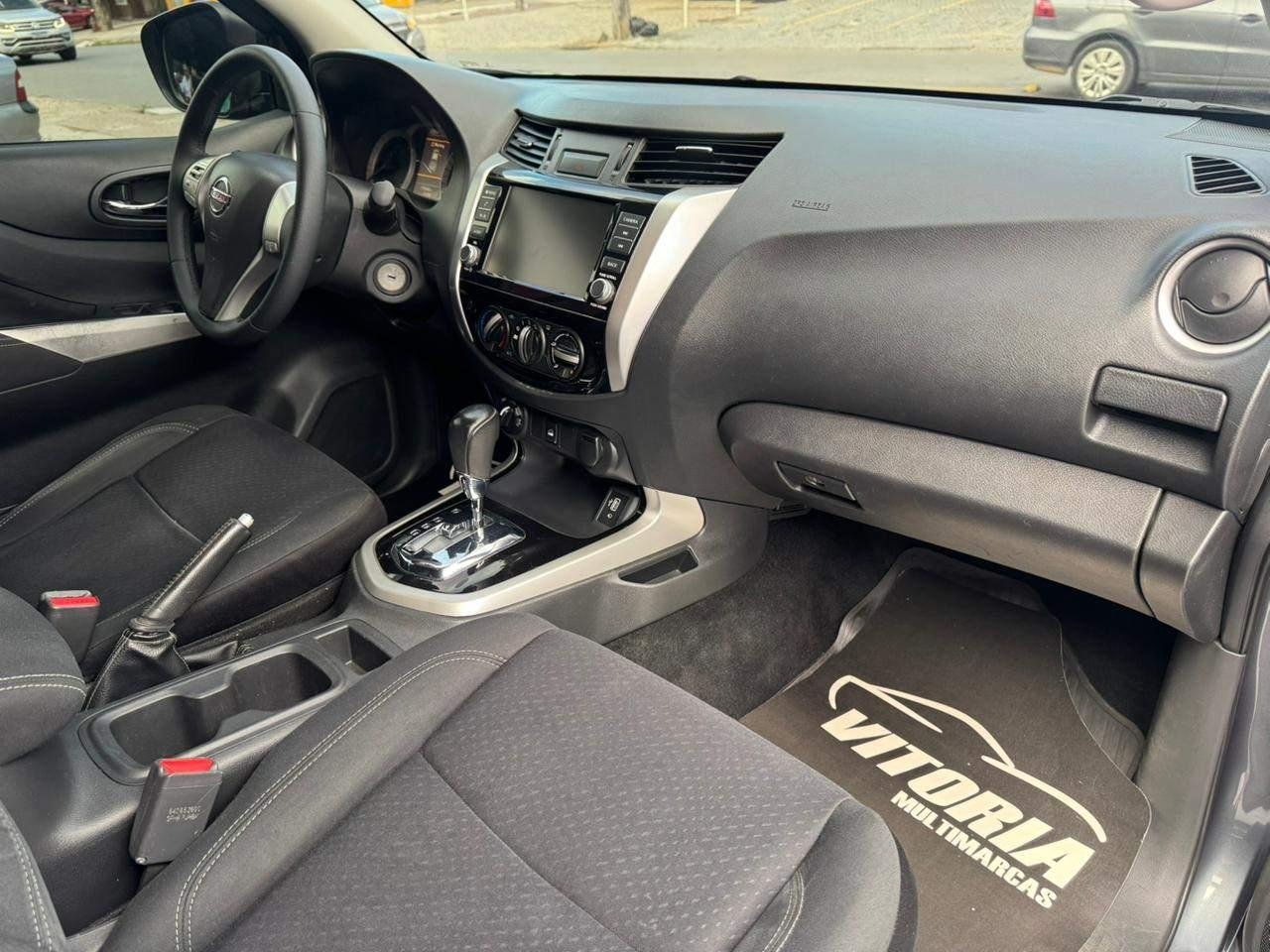 Nissan Frontier ATTAC.CD 4x4 2.3 Bi-TB Die. Aut na cor Cinza em Joinville / SC - 859773