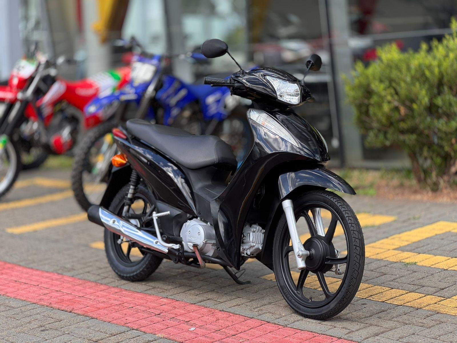 Honda BIZ 125 ES/ 125 ES FLEX  na cor Preto em Xanxerê / SC - 859856