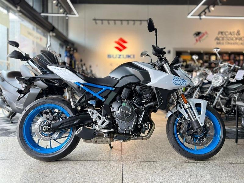 Suzuki GSX-8S  na cor Preto em Curitiba / PR - 859988