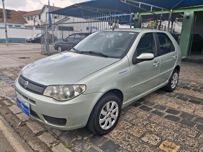 Fiat Palio Celebration 1.0 Fire Flex 8V 2p na cor Verde em Curitiba / PR - 860210
