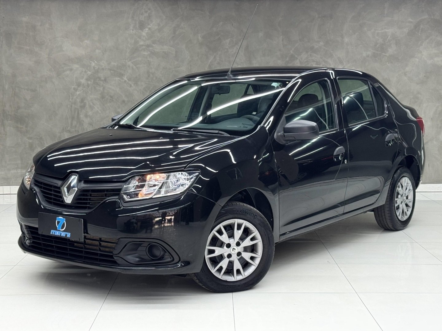 Renault Logan Authentique Flex 1.0 12V 4p na cor Preto em Colombo / PR - 860714