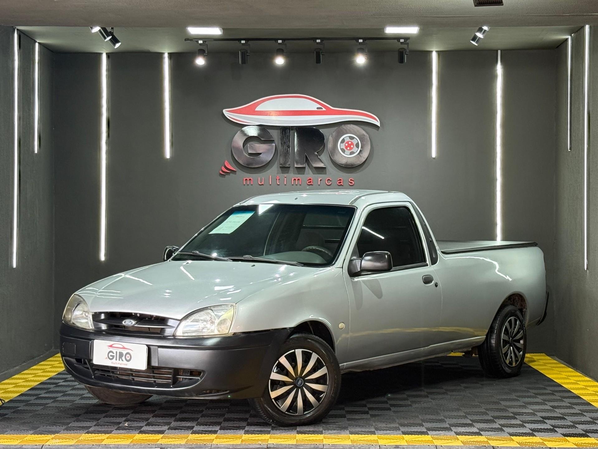 Ford Courier 1.6 L/ 1.6 Flex na cor Prata no Alvorada / RS - 861276