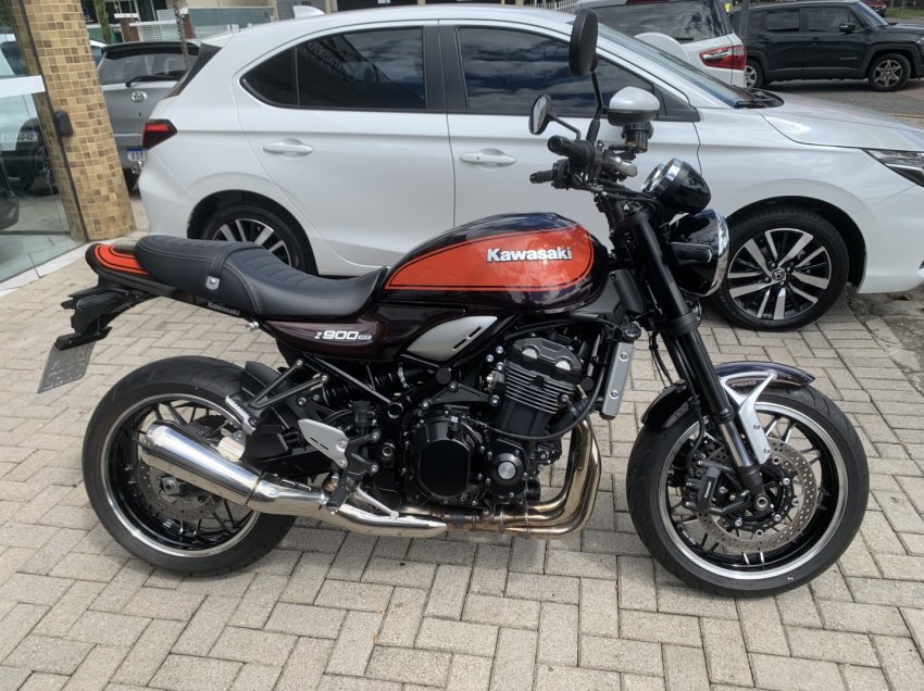 KAWASAKI Z 900 RS  na cor Marrom em Curitiba / PR - 861940