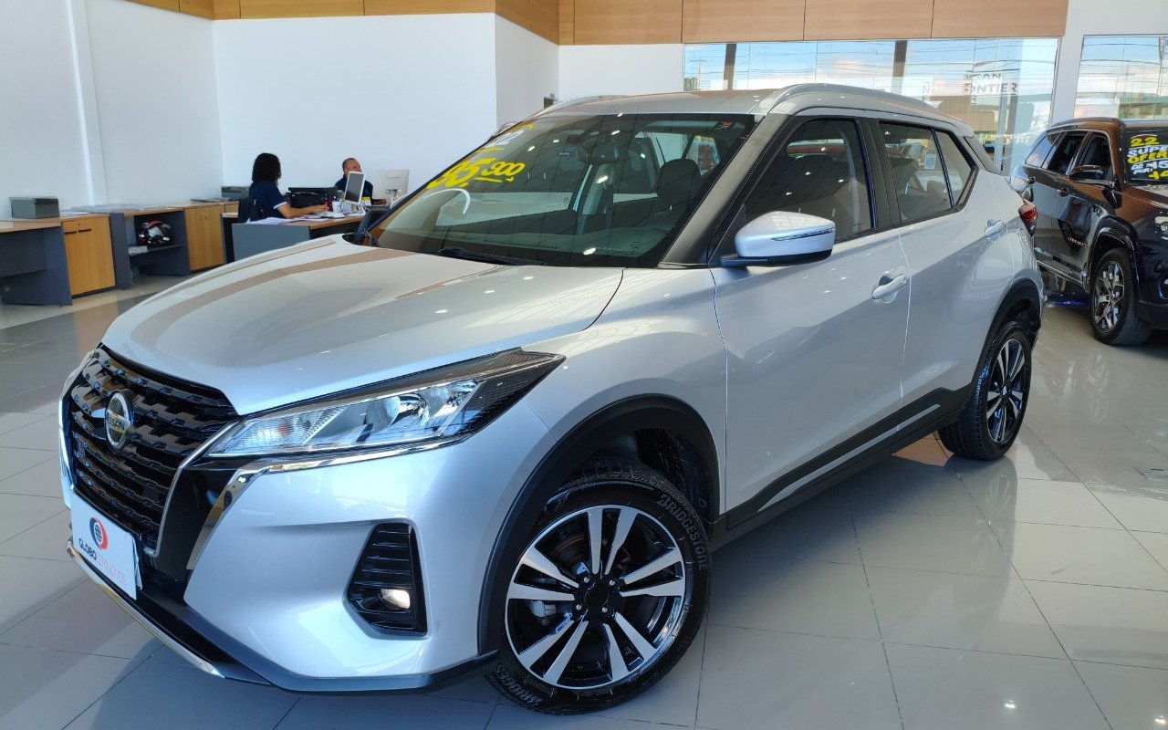 Nissan KICKS Advance 1.6 16V Flex Aut. na cor Prata em São José dos Pinhais / PR - 863352