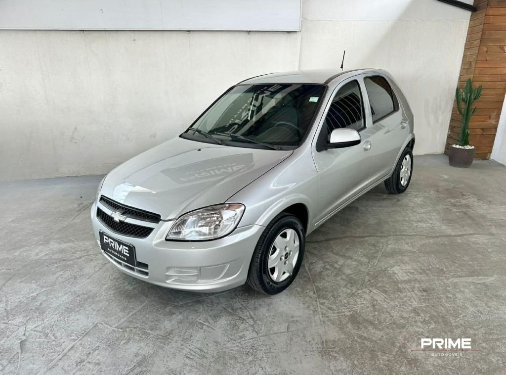 Chevrolet Celta Spirit/ LT 1.0 MPFI 8V FlexP. 5p na cor Prata em São José / SC - 863559