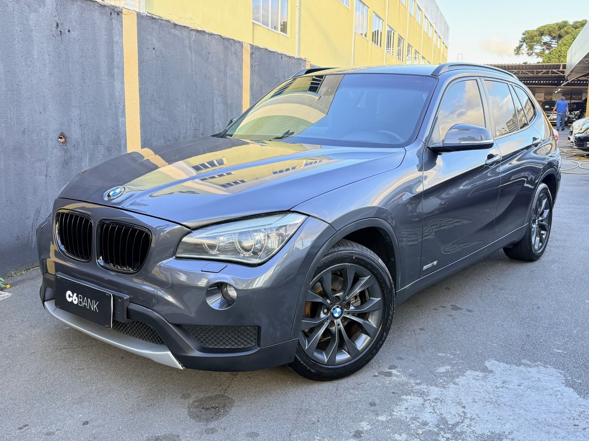 BMW X1 SDRIVE 18i 2.0 16V 4x2 Aut. na cor Cinza em Curitiba / PR - 863921