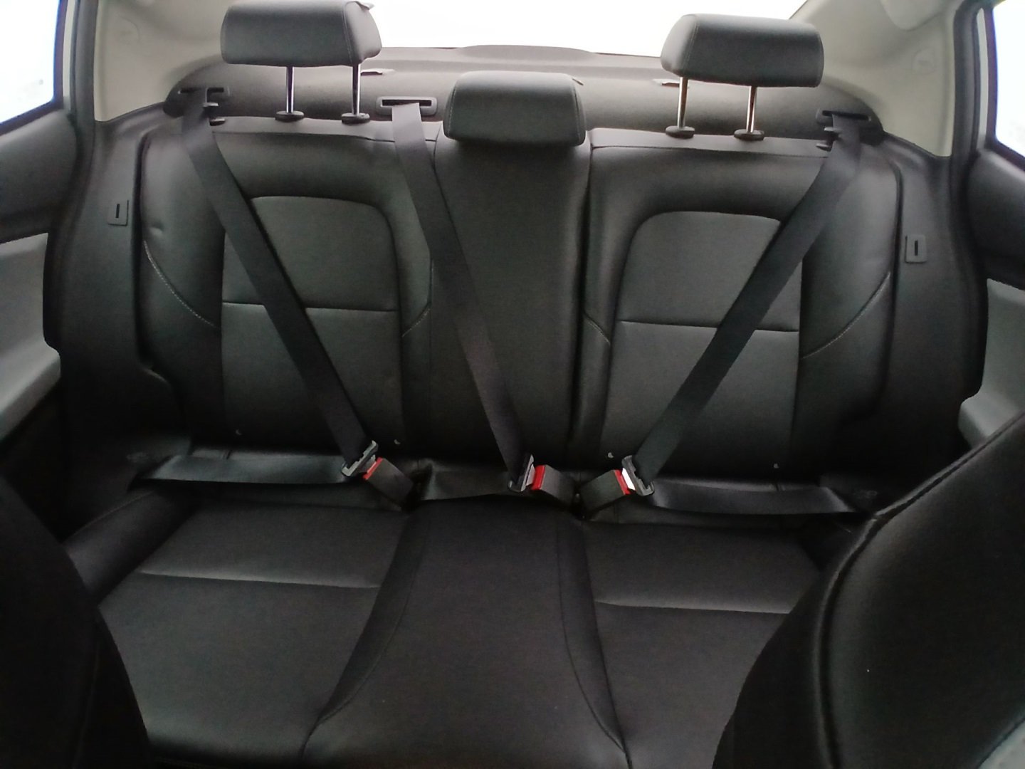 Chevrolet Onix HATCH PREM. 1.0 12V TB Flex 5p Aut. na cor Prata em Joinville / SC - 864202