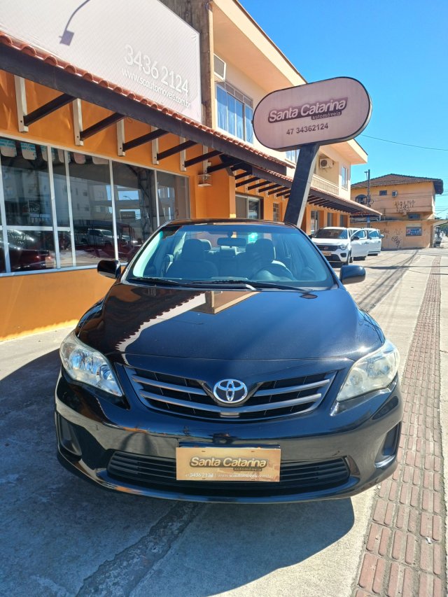 Toyota Corolla GLi 1.8 Flex 16V Mec. na cor Preto em Joinville / SC - 864238