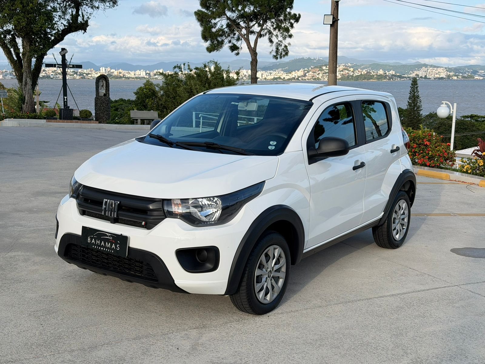 Fiat Mobi LIKE 1.0 Fire Flex 5p. na cor Branco em São José / SC - 864690