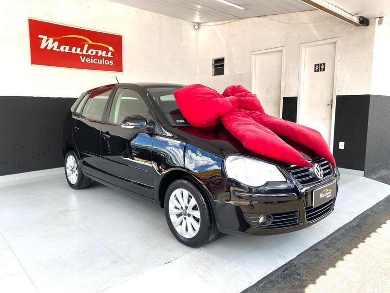 Volkswagen Polo 1.6 Mi/S.Ouro 1.6 Mi Tot.Flex 8V 5p na cor Preto em São José dos Pinhais / PR - 864854