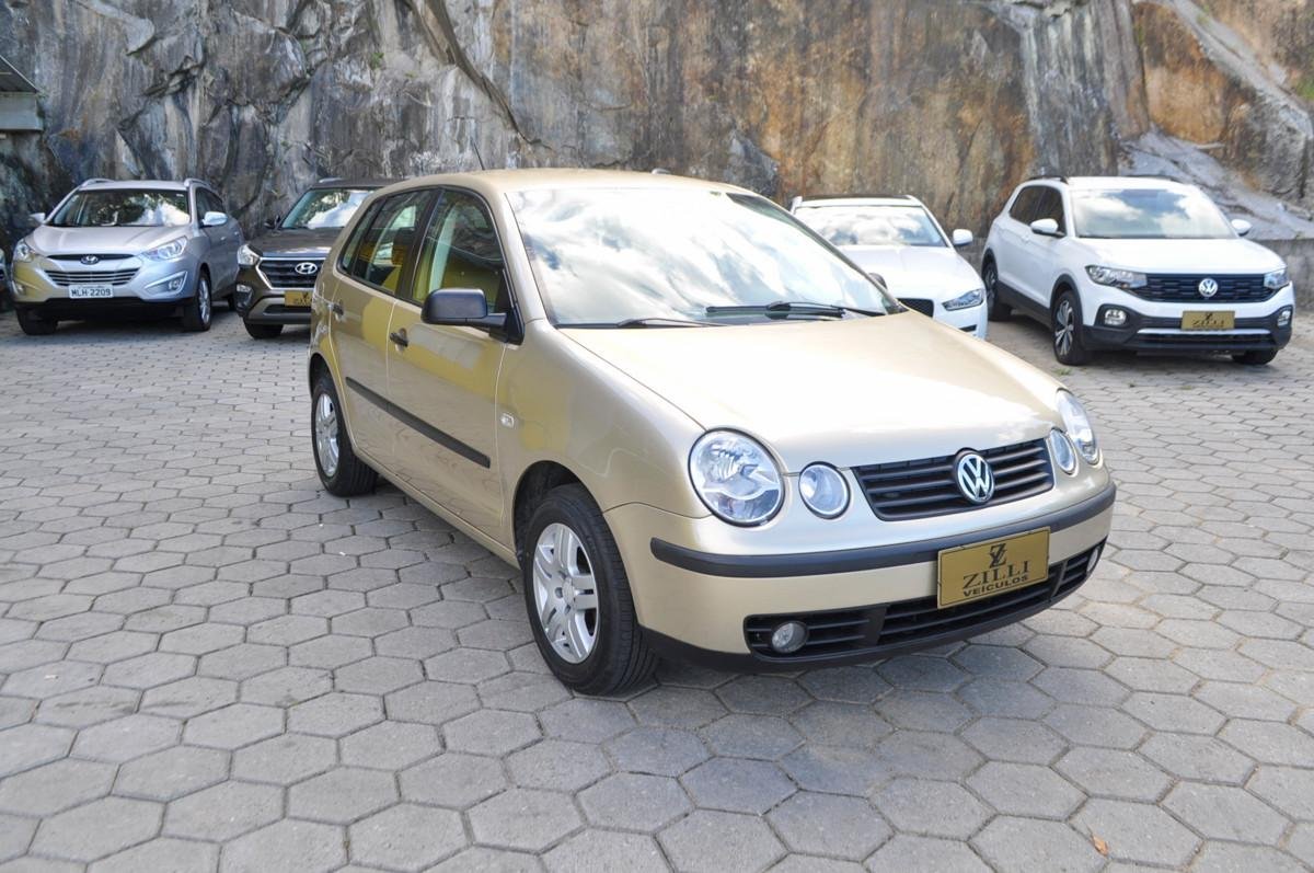 Volkswagen Polo 1.6 Mi/S.Ouro 1.6 Mi Tot.Flex 8V 5p na cor Bege em Florianópolis / SC - 865032