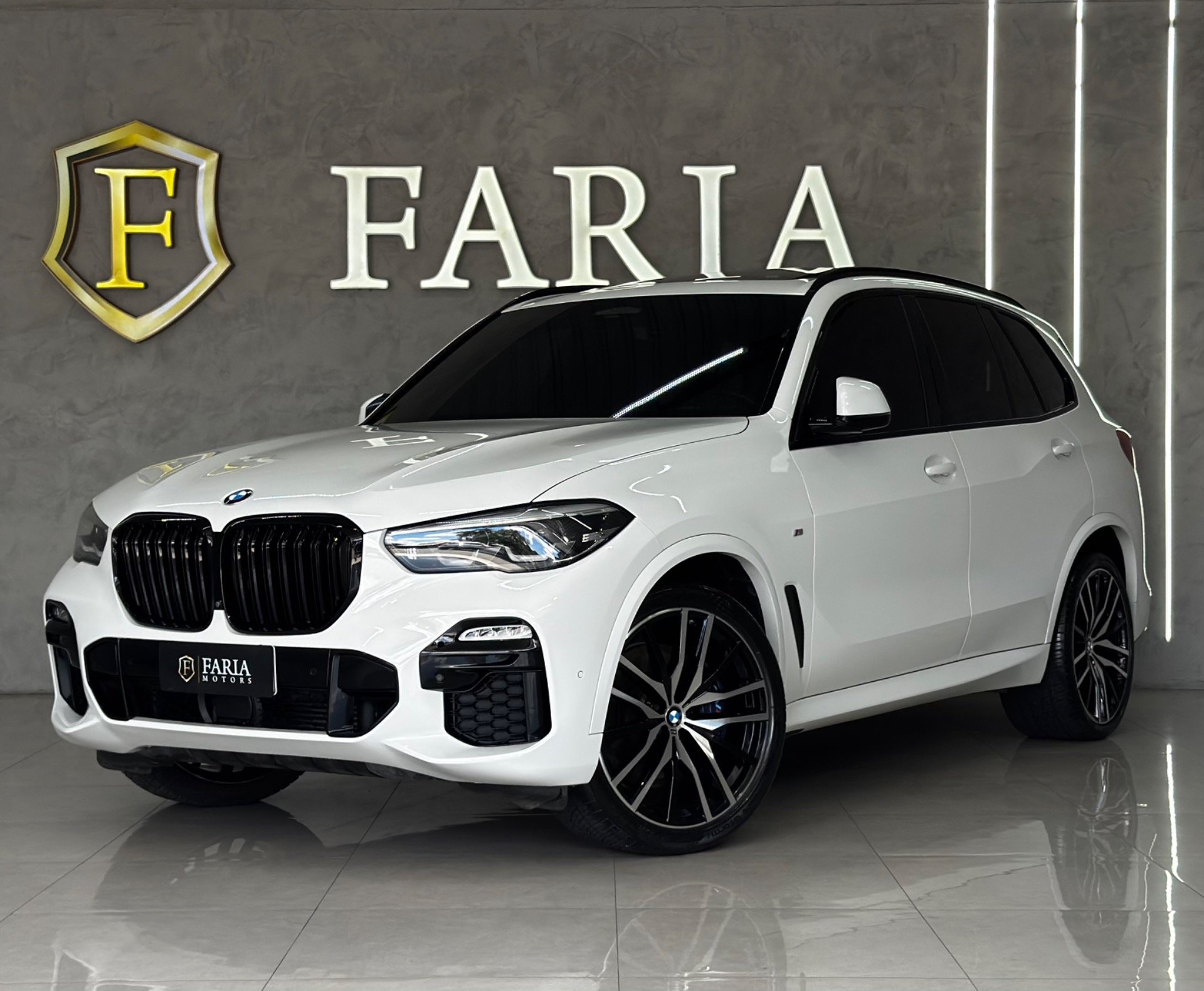 BMW X5 XDRIVE 30d 3.0 Diesel na cor Branco em Curitiba / PR - 865309