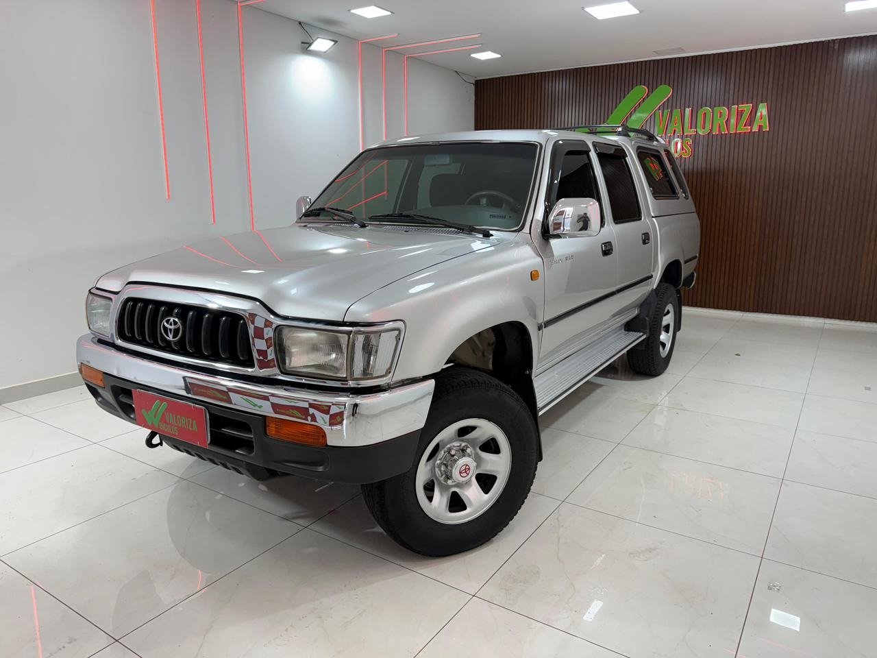 Toyota Hilux CD SRV 4x2 3.0 8V 90cv Diesel na cor Prata em Londrina / PR - 865738