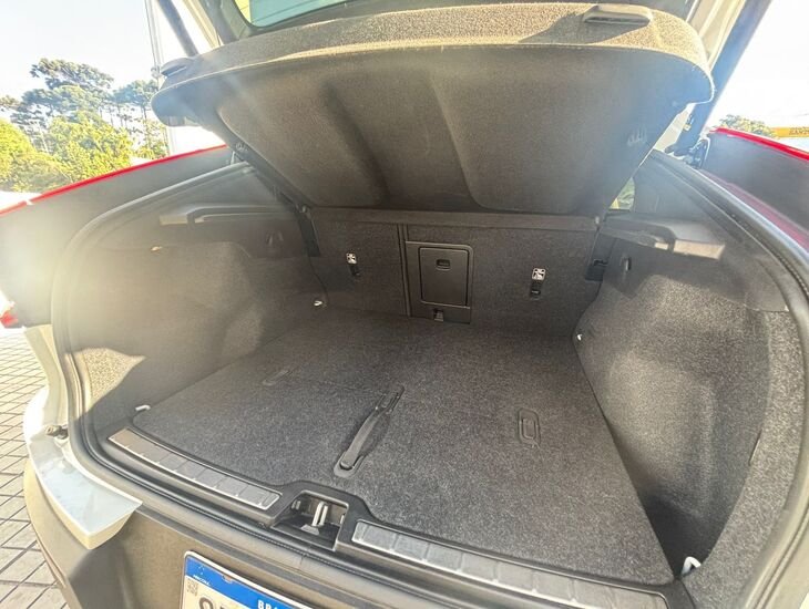 Volvo C40 Recharge Plus (Elétrico) na cor Branco em Londrina / PR - 865744