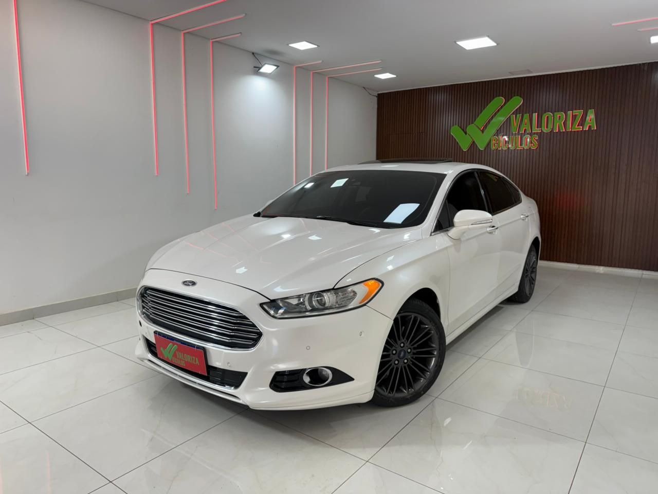 Ford Fusion Titanium 2.0 GTDI Eco. Awd Aut. na cor Branco em Londrina / PR - 865982