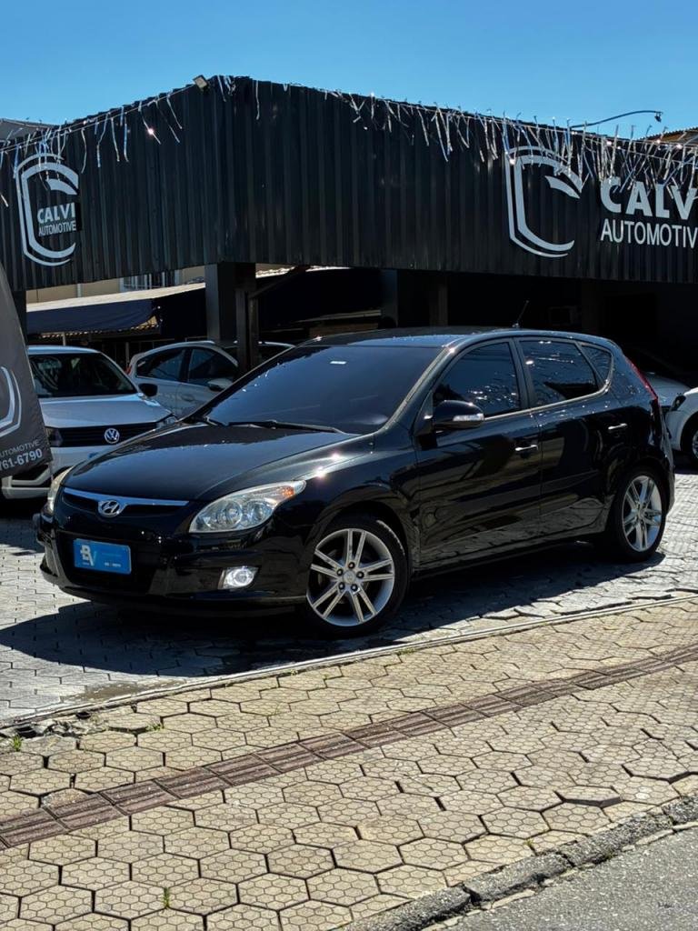 Hyundai i30 2.0 16V 145cv 5p Mec. na cor Preto em Joinville / SC - 866711