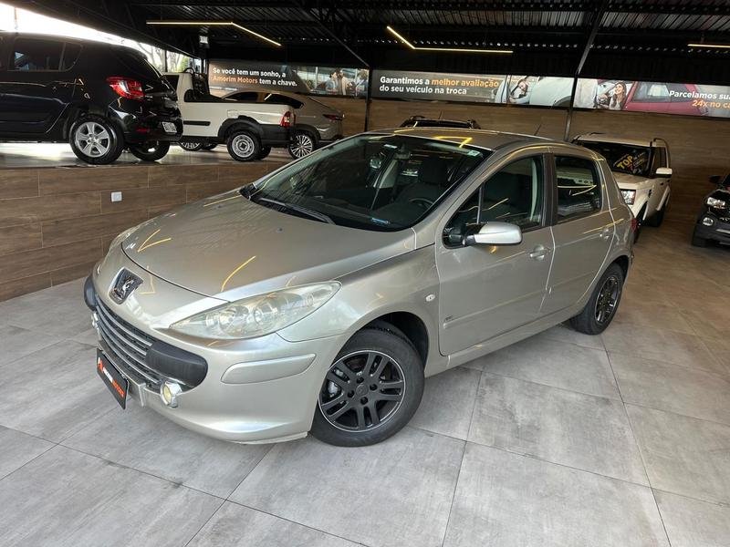 Peugeot 307 Soleil/ Presence 1.6/1.6 Flex 16V 5p na cor Prata em São José dos Pinhais / PR - 867801