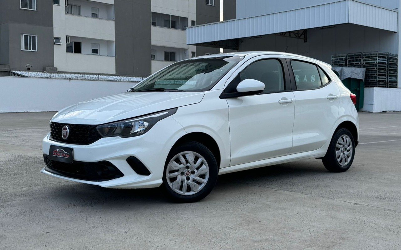 Fiat Argo 1.0 6V Flex na cor Branco em Itajaí / SC - 867820