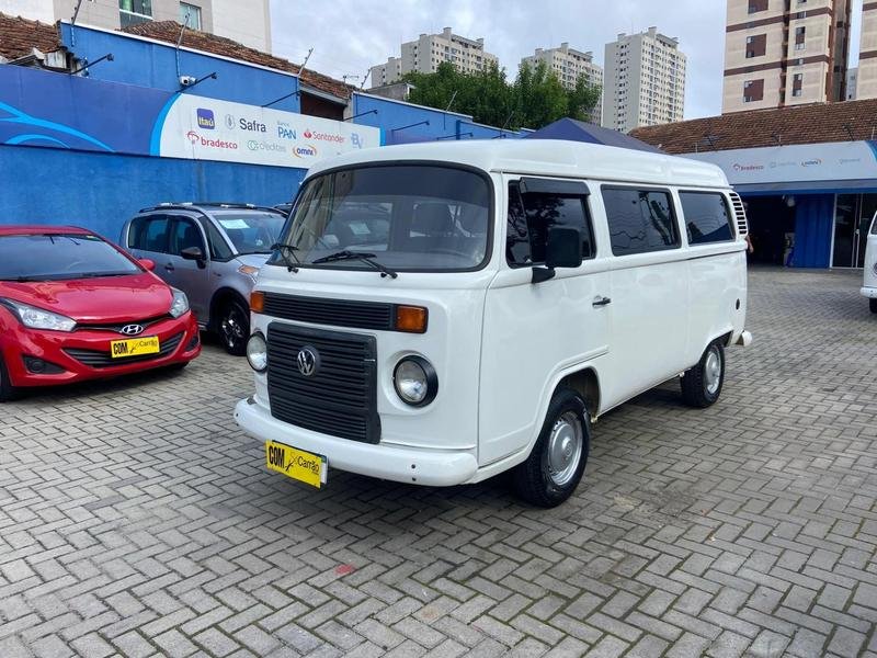 Volkswagen Kombi Standard 1.4 Mi Total Flex 8V na cor Branco em Curitiba / PR - 867906