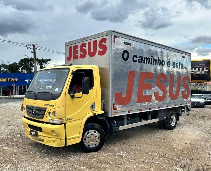Mercedes-Benz Accelo 815 2p (diesel) (E5) na cor Amarelo em Colombo / PR - 867909