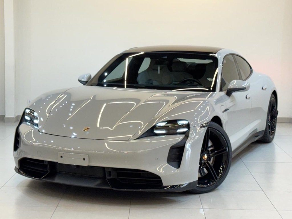 Porsche Taycan Turbo (Elétrico) na cor Cinza em Colombo / PR - 868764
