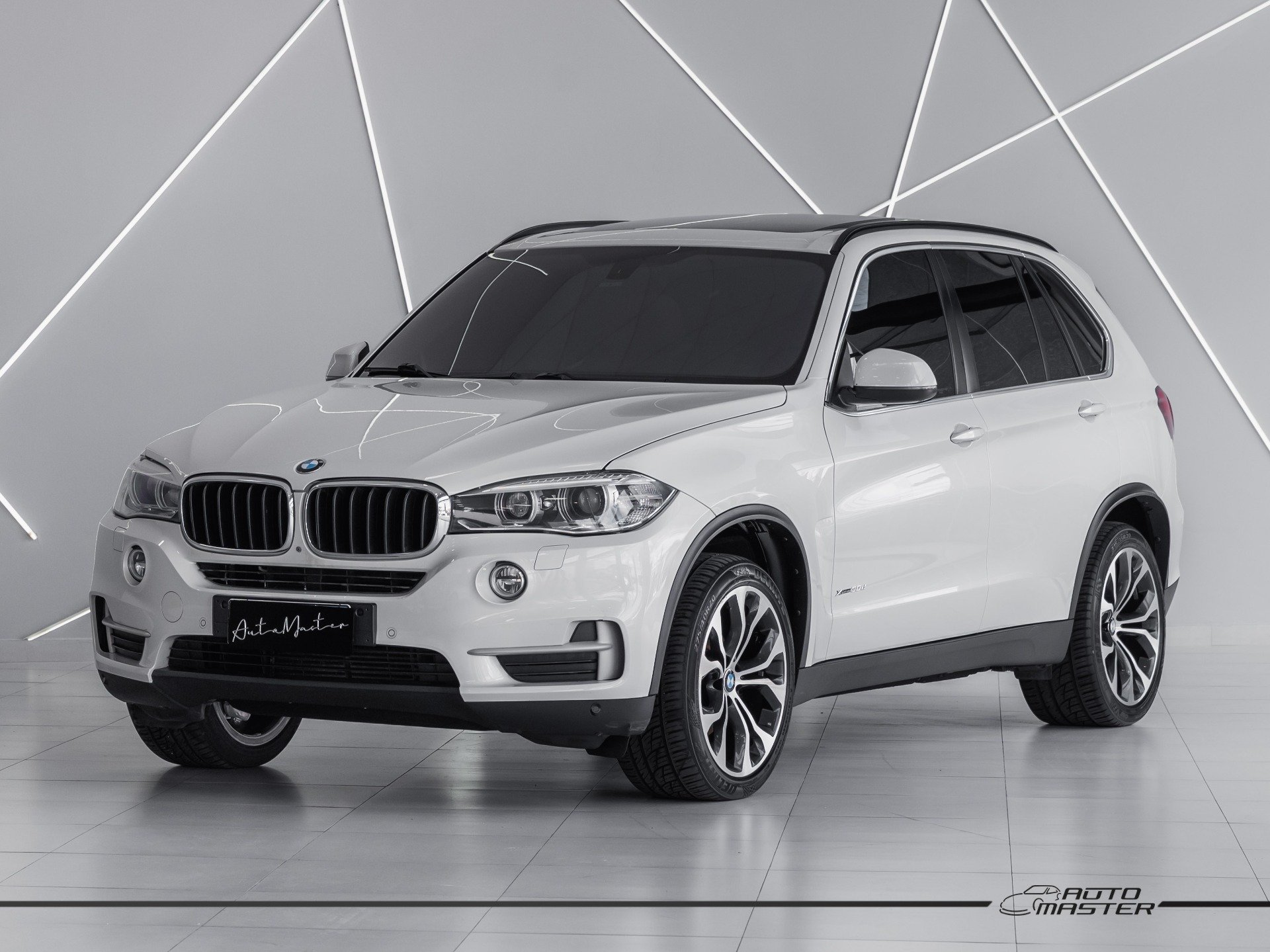 BMW X5 XDRIVE 30d 3.0 Diesel na cor Branco em Curitiba / PR - 869658