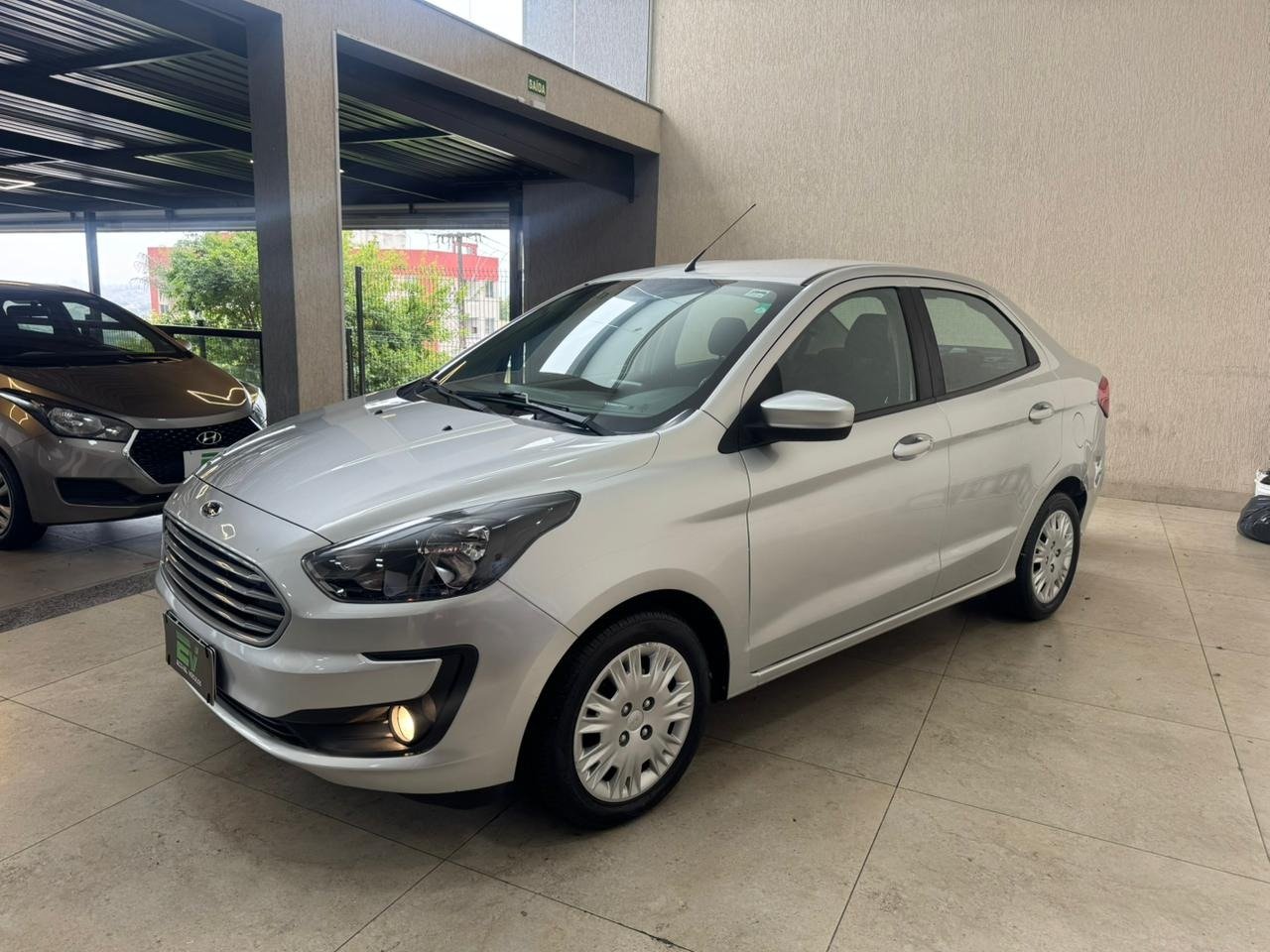 Ford Ka 1.5 Sedan SE Plus 12V Flex 4p Aut. na cor Prata em Ponta Grossa / PR - 869668