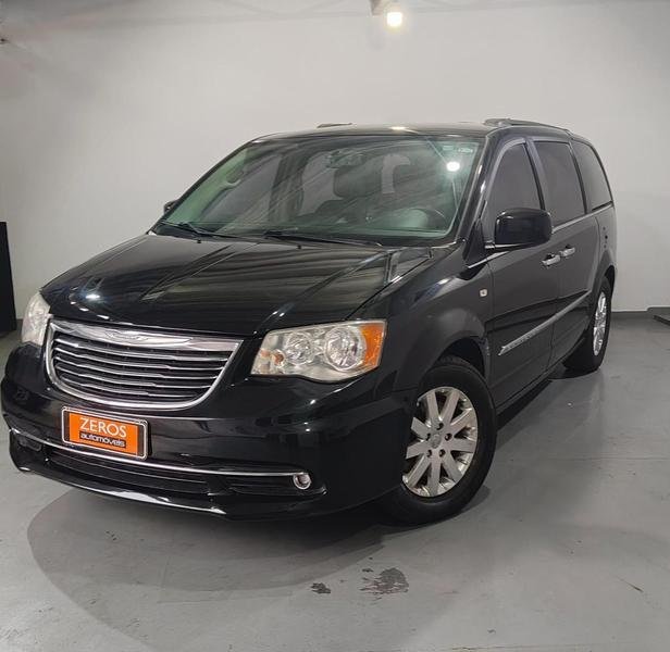 Chrysler Town & Country Limited 3.8 /3.6 V6 Aut. na cor Preto em Curitiba / PR - 870571