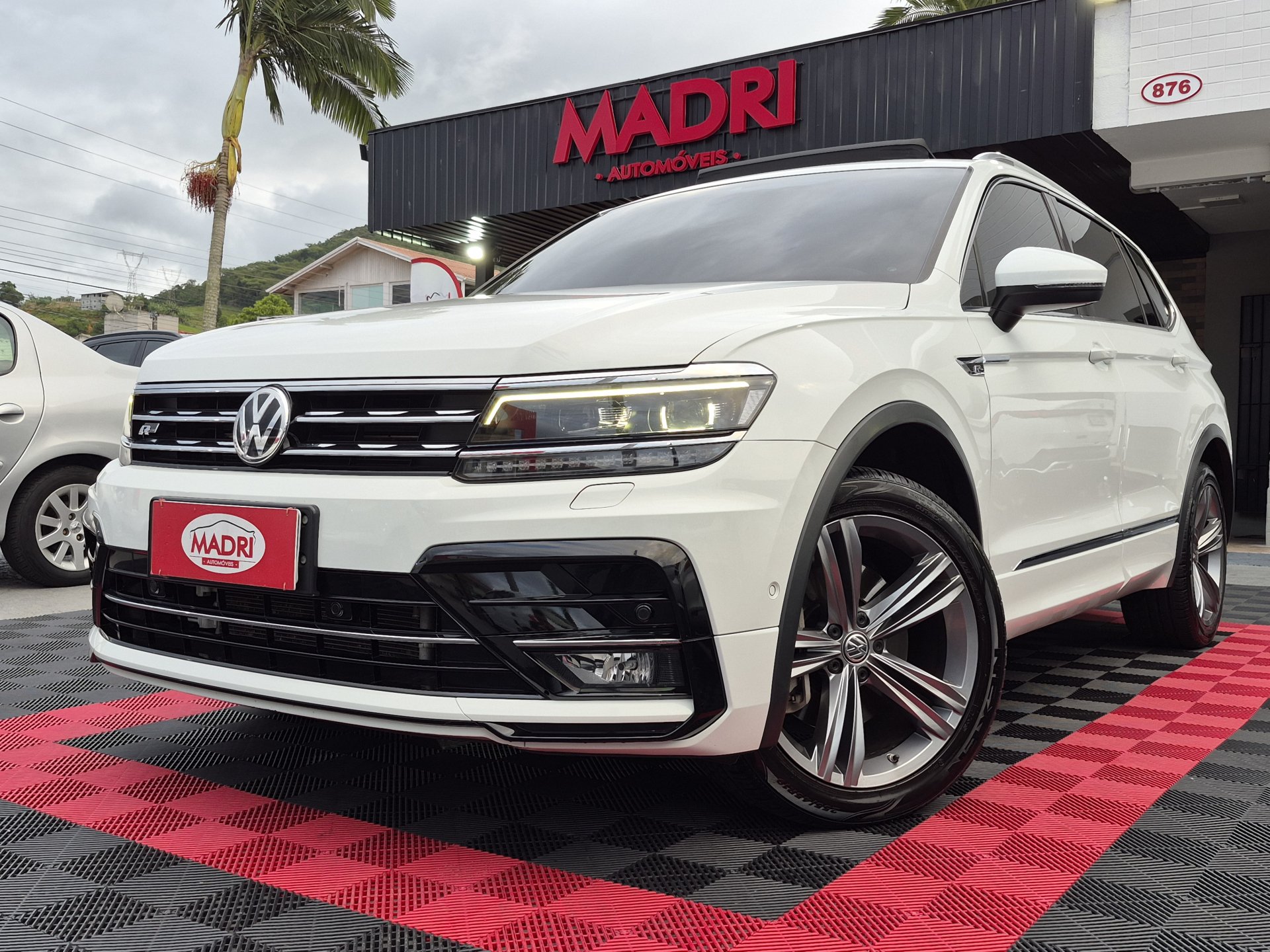 Volkswagen Tiguan 2.0 TSI 16V 200cv Tiptronic 5p na cor Branco em Palhoça / SC - 870637