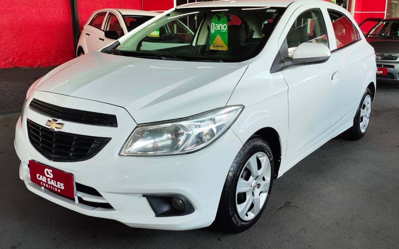 Chevrolet Onix HATCH Joy 1.0 8V Flex 5p Mec. na cor Branco em Curitiba / PR - 871335