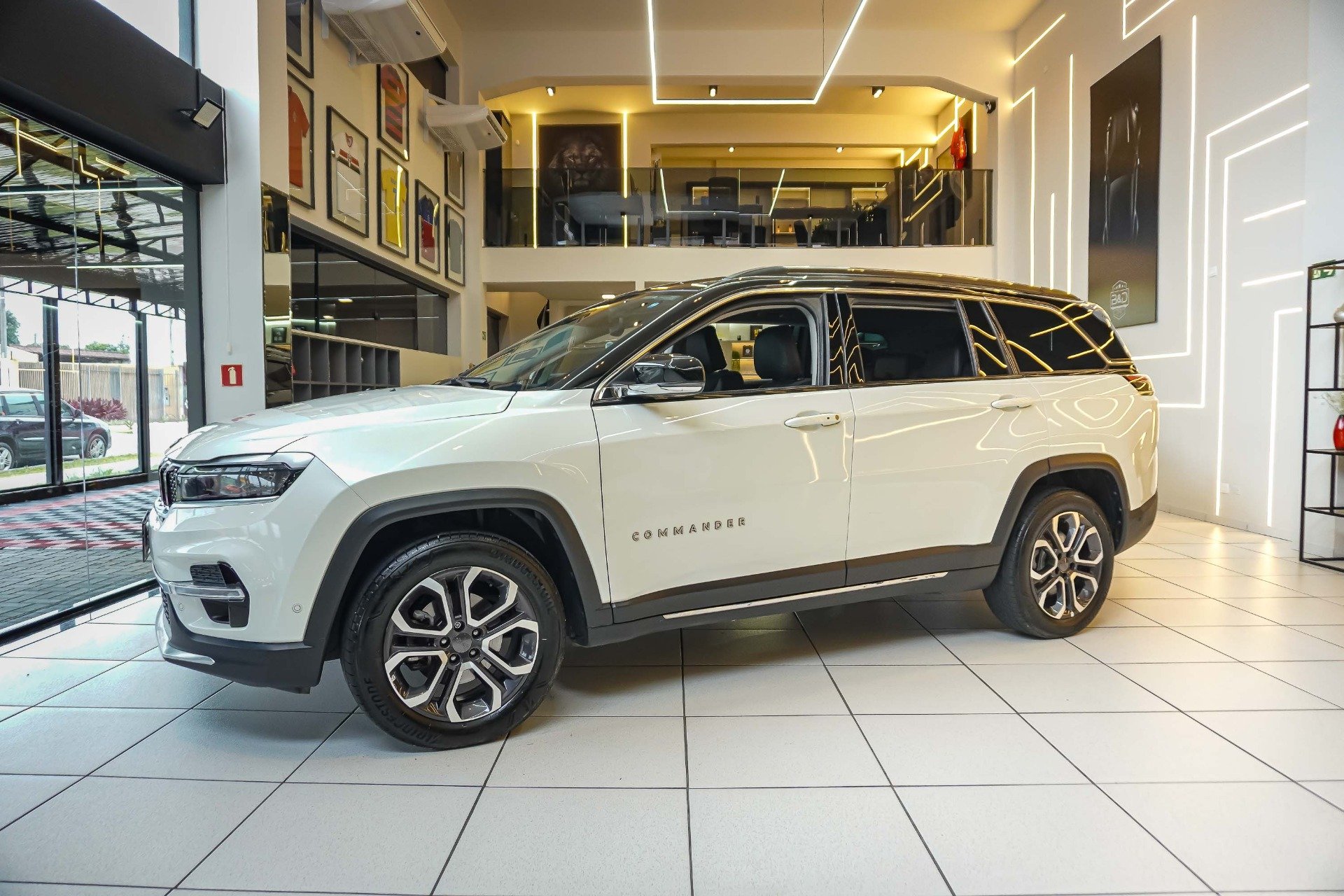 Jeep Commander Limited T270 1.3 TB Flex Aut. na cor Branco em Curitiba / PR - 871364