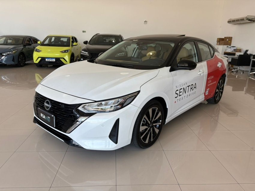 Nissan Sentra Exclusive 2.0 16V Aut. na cor Branco no Porto Alegre / RS - 872468